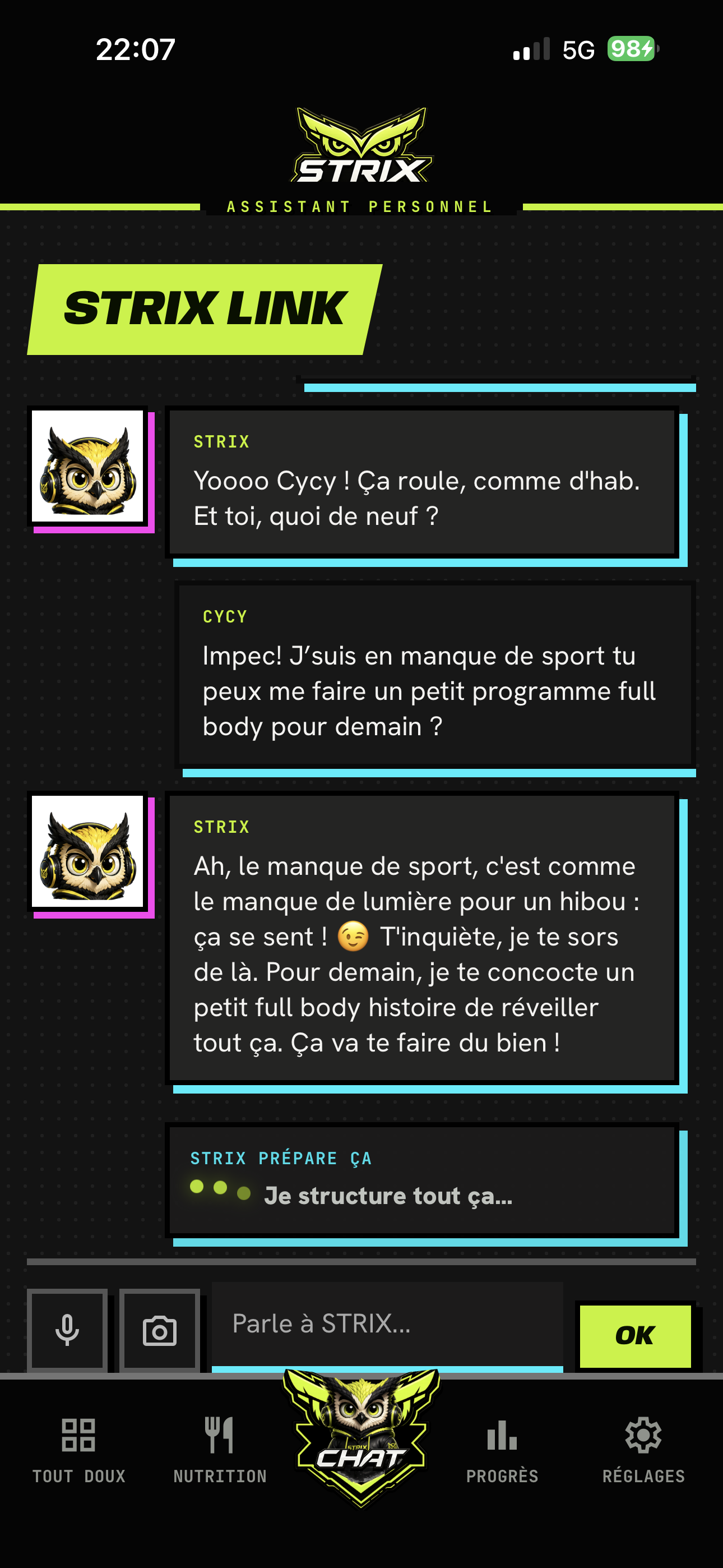 Écran STRIX LINK chat de l'app STRIX
